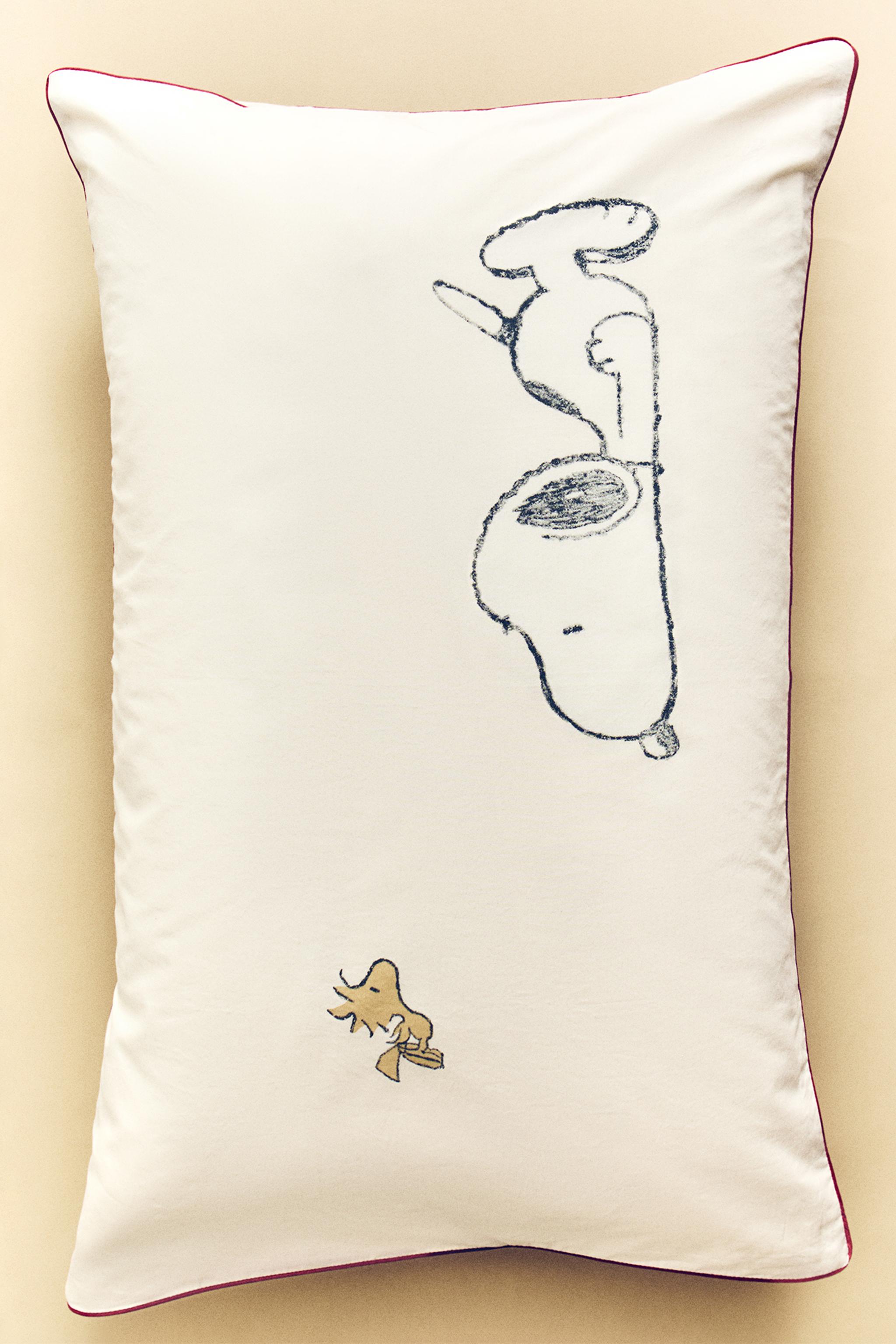 PEANUTS™ CHILDREN’S PILLOWCASE